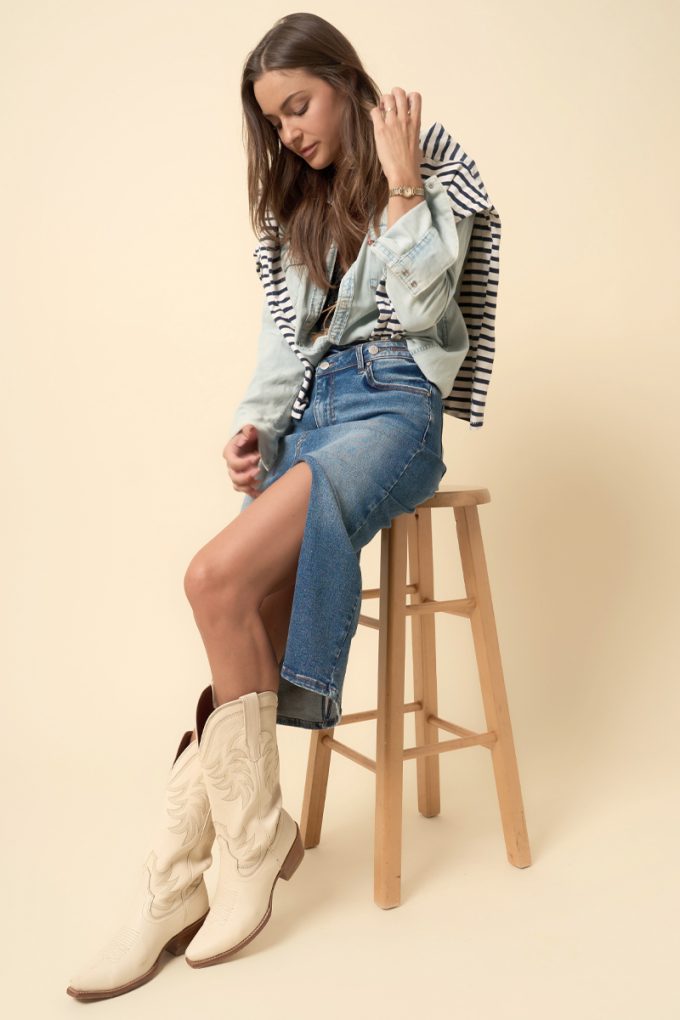 5 (800X1200) - S5183D - SITTING